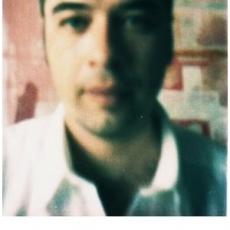 Autoportrait couleur, face, tirage, sténopé, 2004.